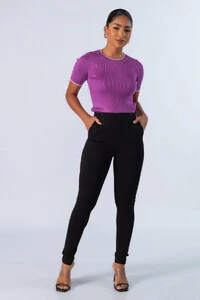 Calca skinny em viscose com bolso
