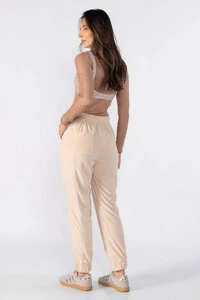 Calça moletinho flanelado com recortes