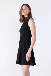 Vestido crepe acinturado