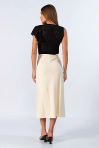 Blusa detalhe laise com babado na manga