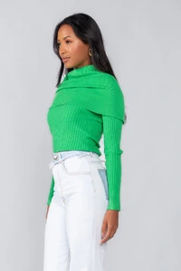 Blusa tricot gola ampla manga longa