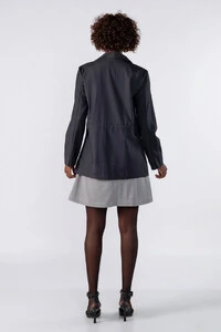 Blazer alongado com amarracao na cintura