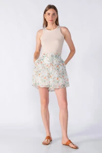 Shorts chiffon estampado com bolsos