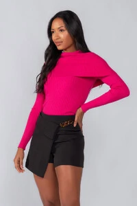 Blusa tricot gola ampla manga longa