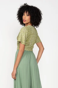 Cropped em viscose animal print