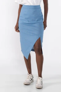 Saia midi assimetrica lacream em linho