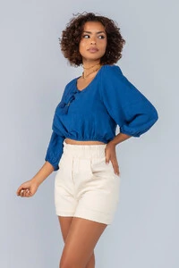 Blusa cropped em viscose detalhe elastico cintura
