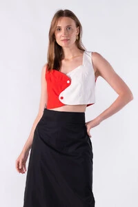Blusa em alfaiataria bicolor