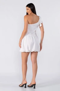 Vestido balone curto manga nula