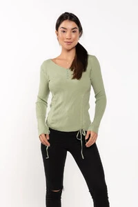Sueter em viscose com botao e cordao
