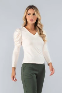 Blusa malha fria manga princesa decote v