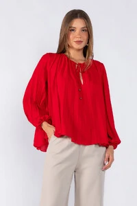 Blusa plissada em crepe