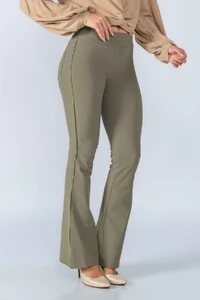 Calca flare lycra detalhe courino lateral