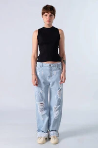 Blusa em viscose canelada regata