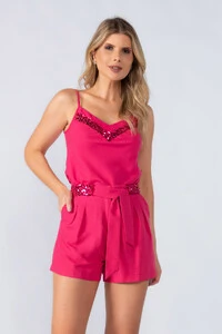 Shorts curto paete com bolsos