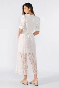 Blusa social decote quadrado detalhe na manga