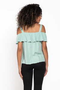 Blusa em viscose com alca e babado