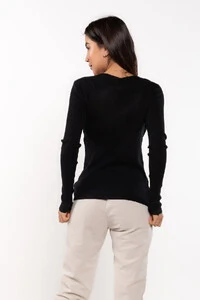Sueter em viscose com botao e cordao