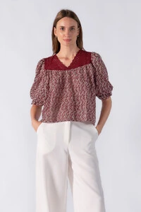 Blusa bata texturizada e manga 3/4