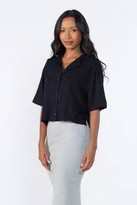 Camisa cropped com botoes