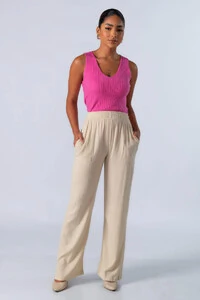 Blusa regata canelada decote em v