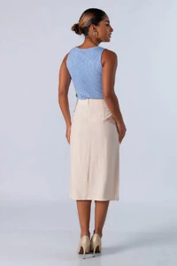 Blusa regata canelada decote em v