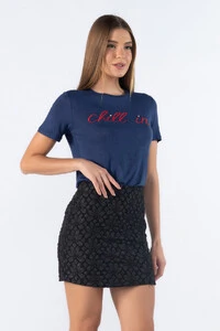 Blusa tshirt bordada basica