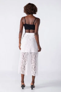 Saia midi renda