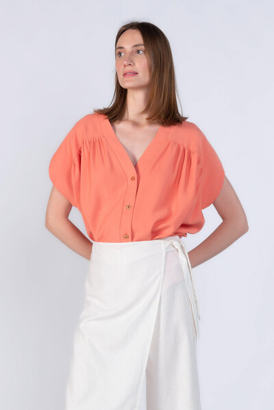 Foto Blusa bata em viscose