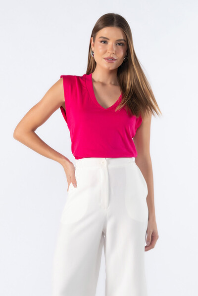 Foto Blusa muscle com detalhes canelado e decote v