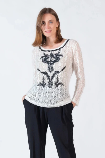 Foto Blusa renda guippir com botoes
