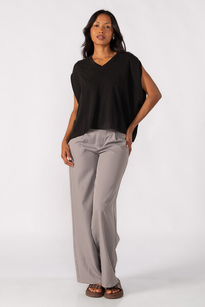 Foto BLUSA OVERSIZED DECOTE EM V