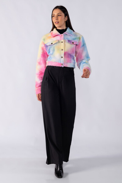 Foto Jaqueta cropped teddy com botoes