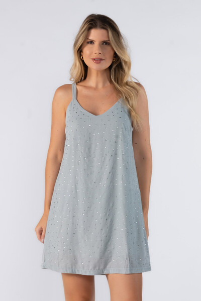 Foto Vestido curto plush com aplicacao