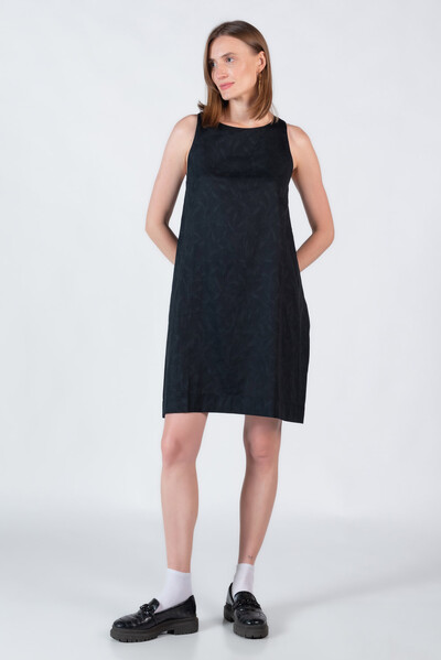 Foto Vestido amplo com texturas