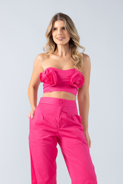 Foto Top cropped tqc em algodao detalhe flor