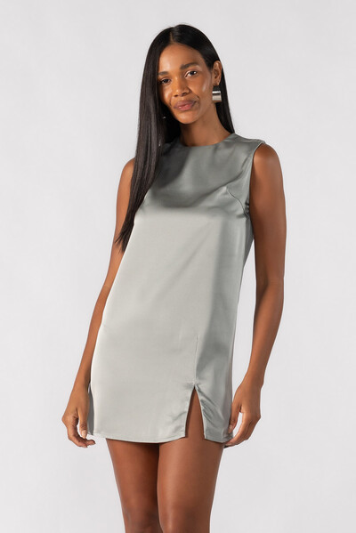 Foto Vestido curto acetinado classico