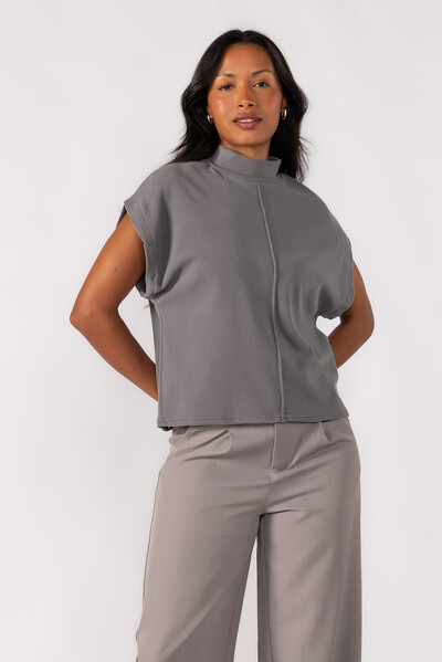 Foto BLUSA GOLA ALTA CANELADA