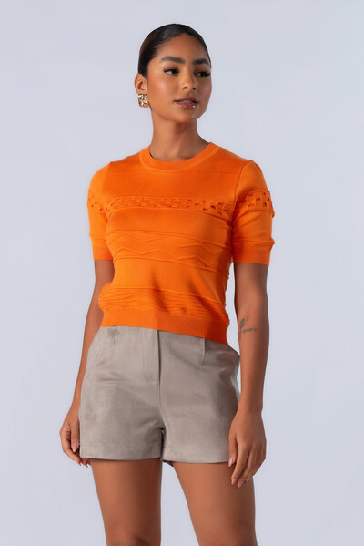 Foto Blusa curta em viscose com texturas