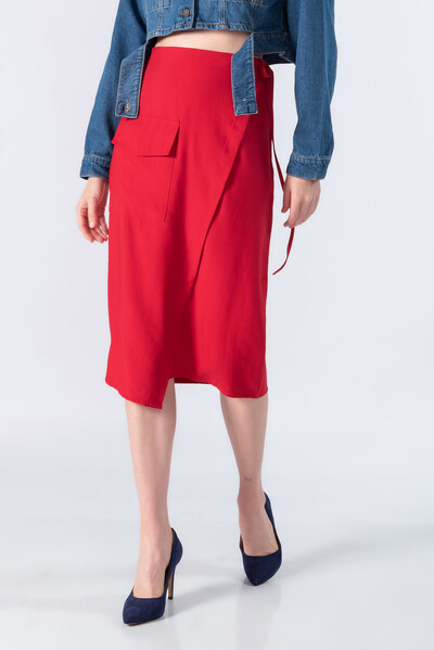 Foto Saia midi em viscose com bolso e faixa