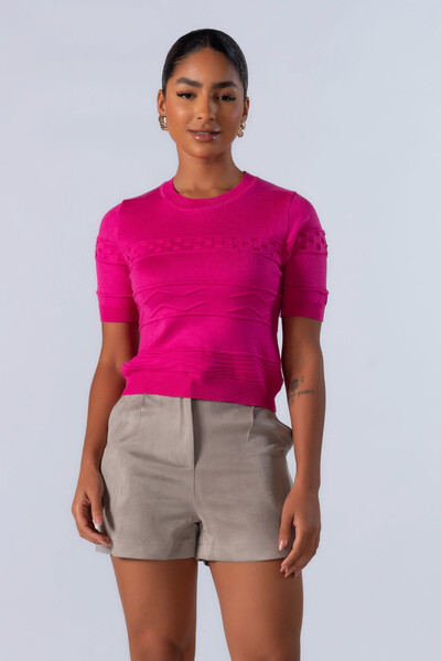 Foto Blusa curta em viscose com texturas