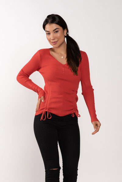 Foto Sueter em viscose com botao e cordao