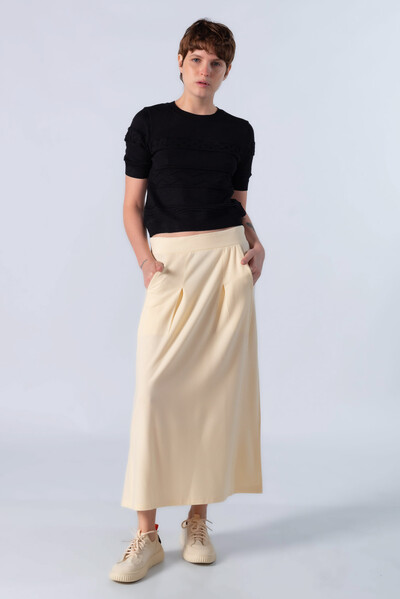 Foto Blusa curta em viscose com texturas