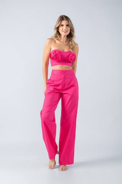 Foto Top cropped tqc em algodao detalhe flor