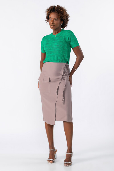Foto Blusa curta de tricot trabalhado