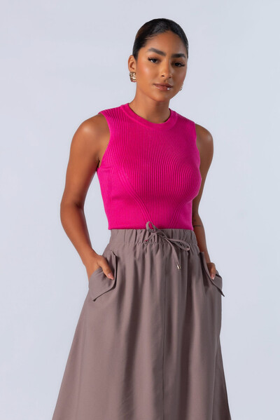 Foto Blusa em viscose canelada regata