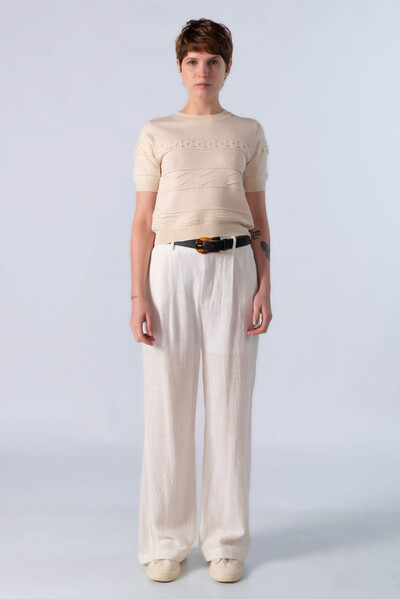 Foto Blusa curta em viscose com texturas