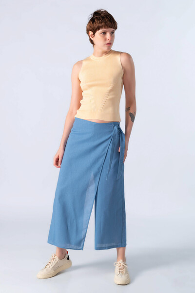 Foto Blusa em viscose canelada regata