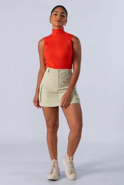 Foto Blusa gola alta manga cavada