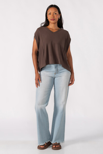 Foto BLUSA OVERSIZED DECOTE EM V